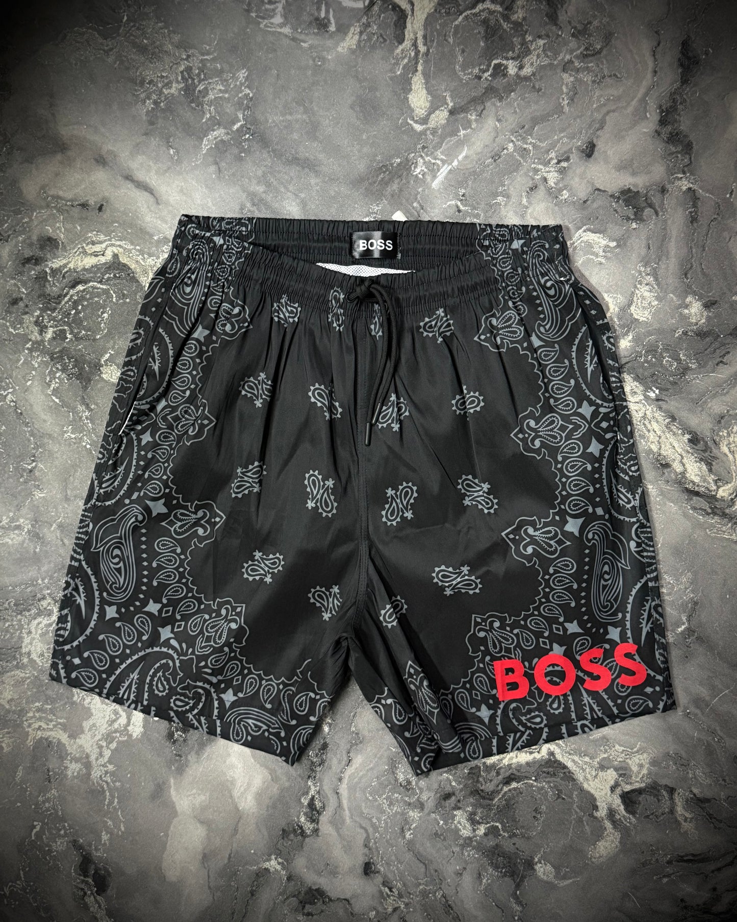PANTALÓNETA PLAYERA BOSS GRIS LETRA ROJA