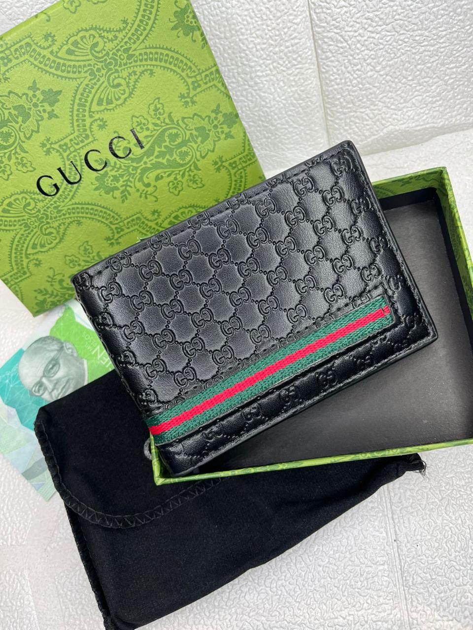 BILLETERA GUCCI NEGRA CINTA