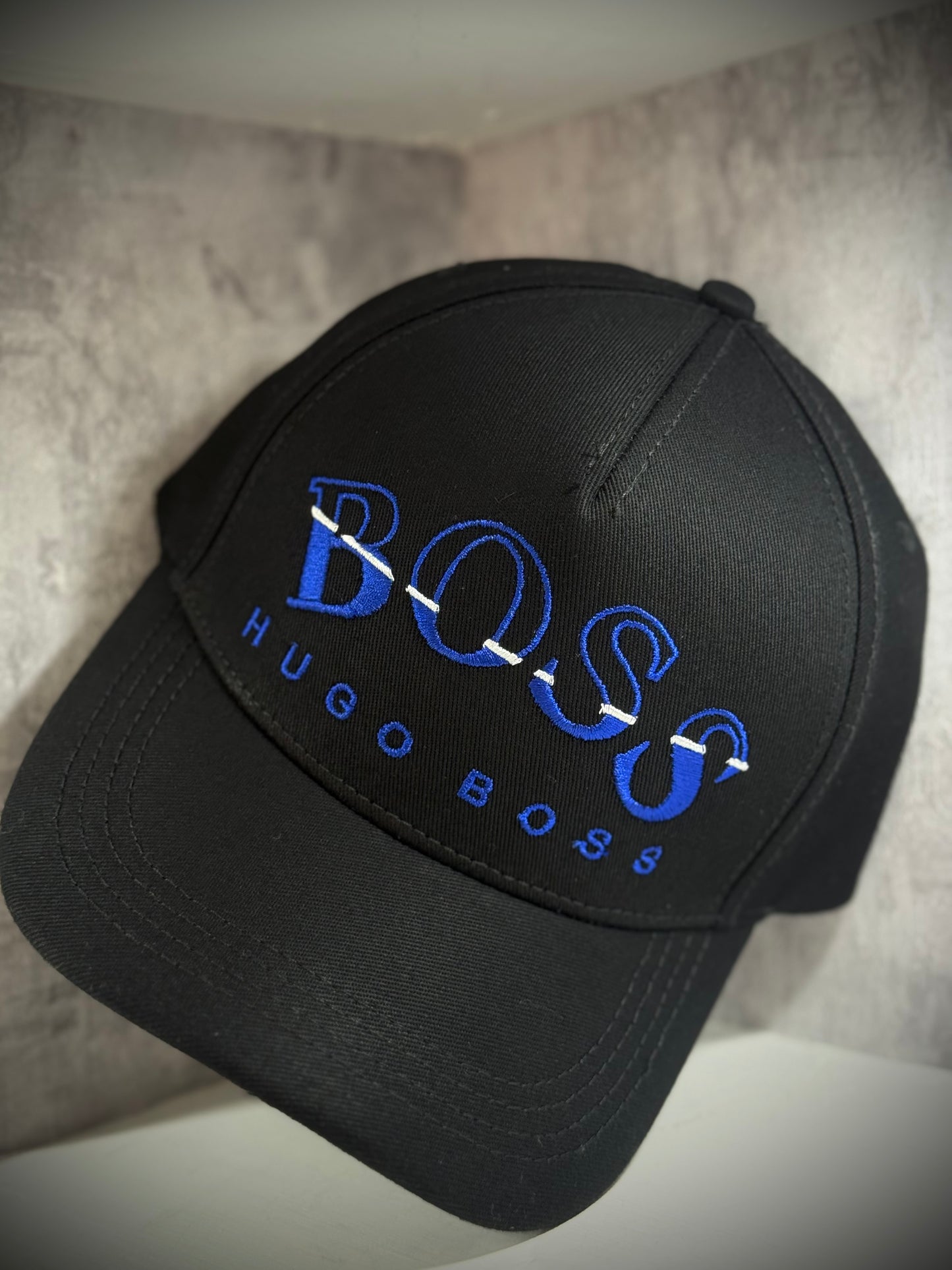 GORRA BOSS NEGRA AZUL
