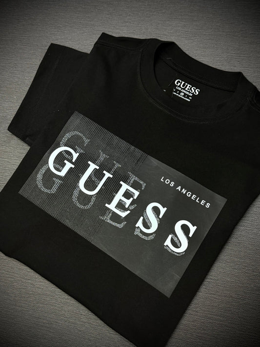 CAMISETA GUESS NEGRA LA