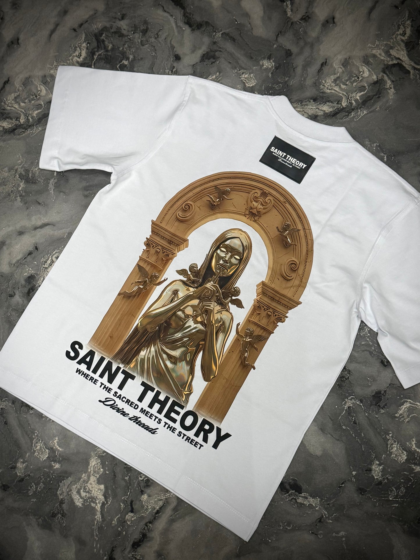 CAMISETA SAINT THEORY MUJER DORADA