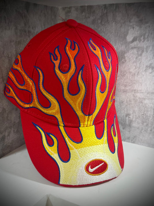 GORRA NIKE FLAME ROJA