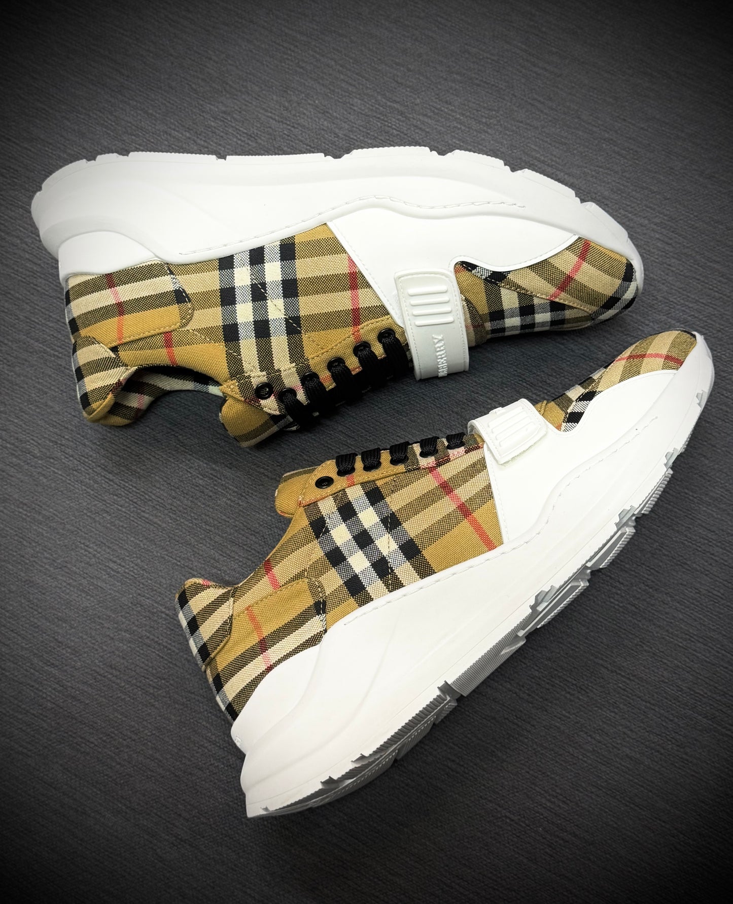 ZAPATOS TURCOS BURBERRY