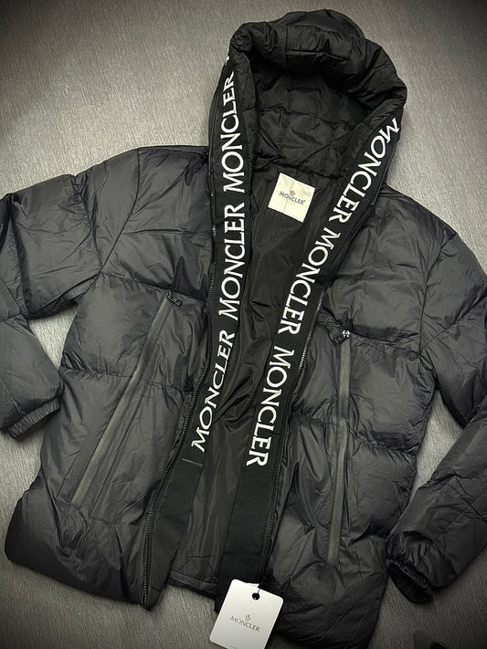 GLOBO MONCLER LOGO CAPOTA