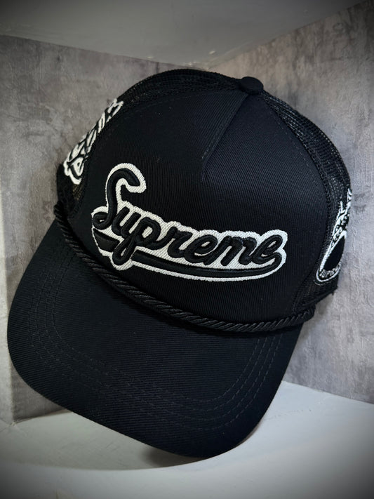 GORRA SUPREME NEGRA LOGO