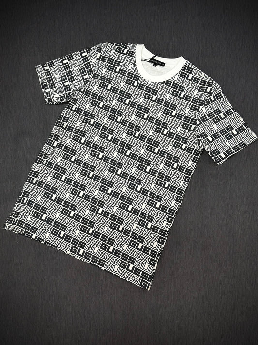 CAMISETA GUESS BLANCO LOGO NEGRO