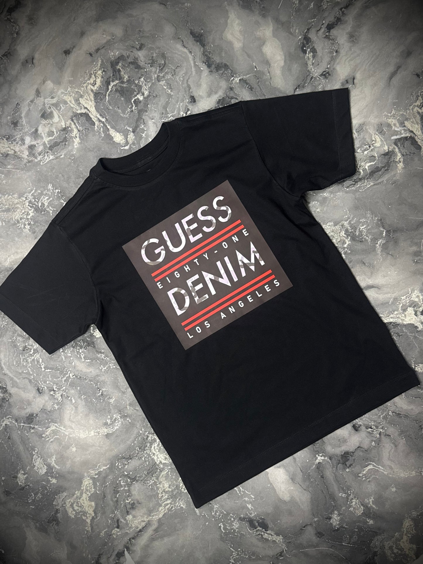 CAMISETA GUESS NEGRA DENIM