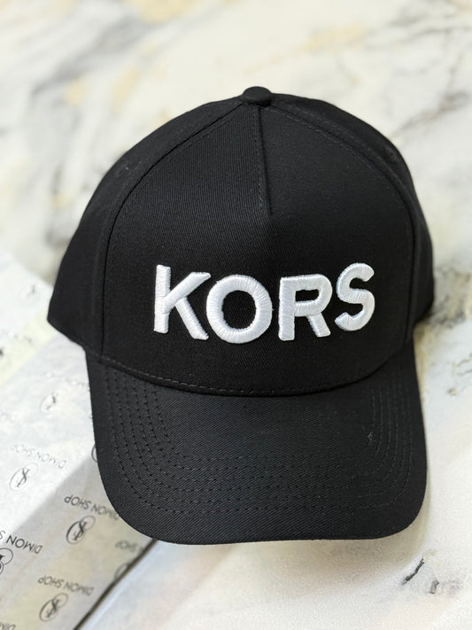 GORRA MICHAEL KORS NEGRA BORDADA