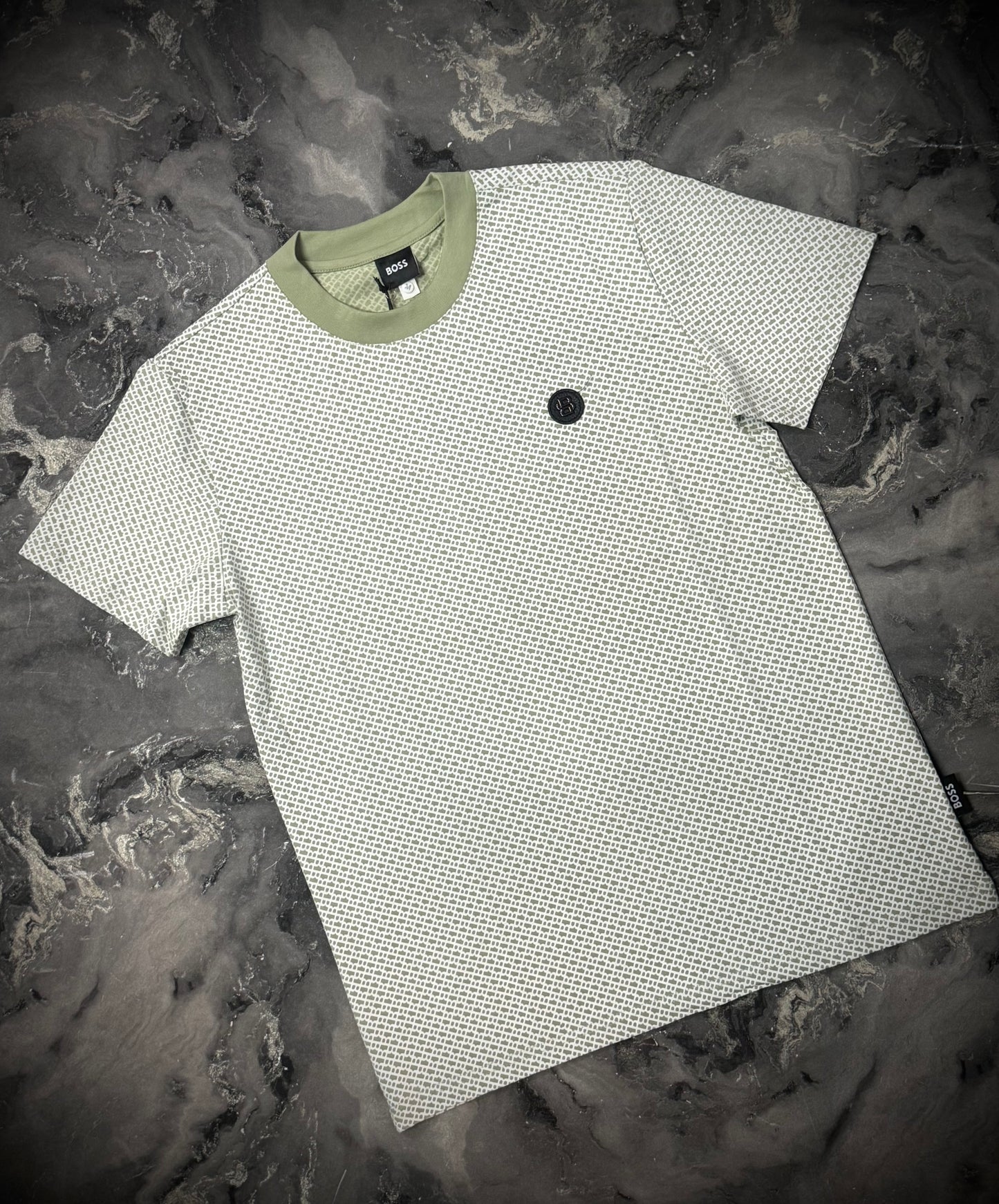 CAMISETA BOSS MONOGRAMA VERDE