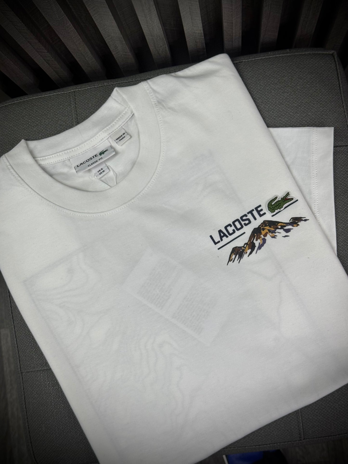 CAMISETA LACOSTE PERUANA BLANCA