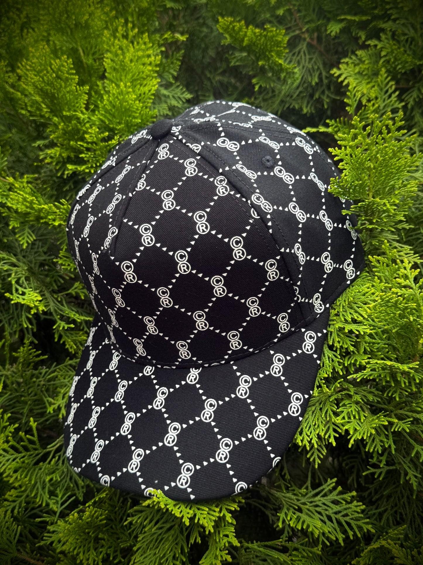 GORRA CREATIVE LOGOS MONOGRAMA