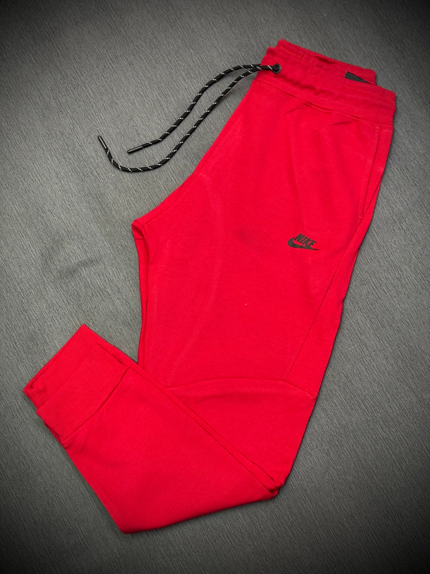 SUDADERA NIKE TECH ROJA