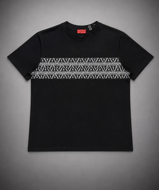 CAMISETA GUESS NEGRA TRIÁNGULOS PEQUEÑOS