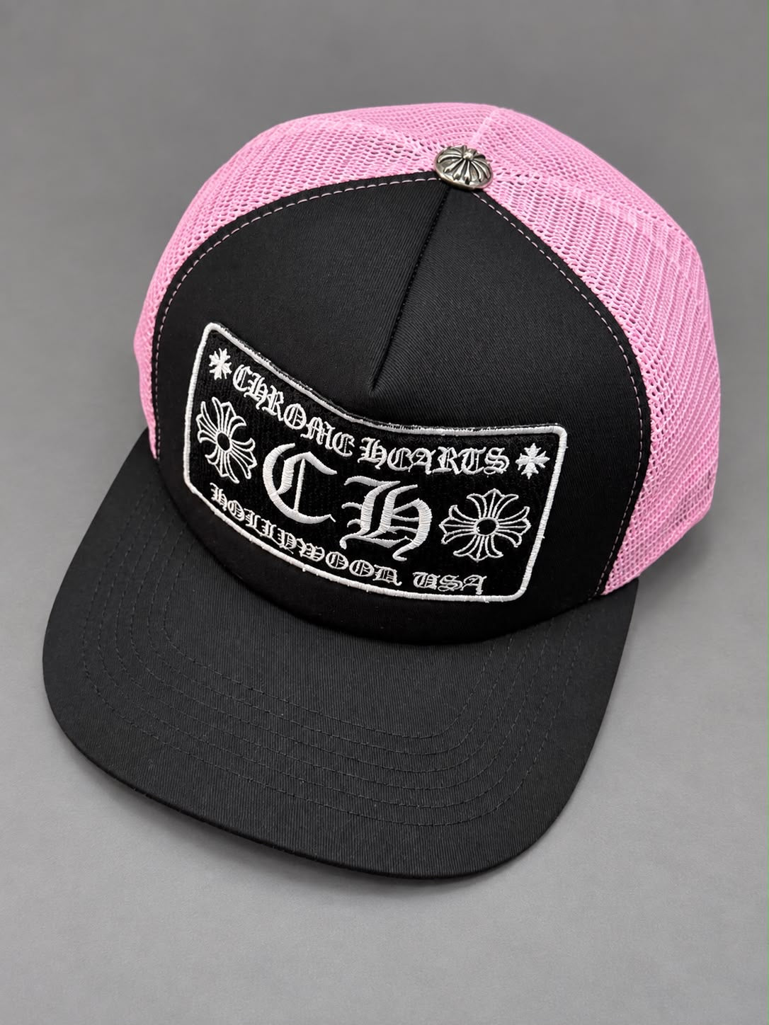 GORRA CHROME HEARTS NEGRO CON ROSADO