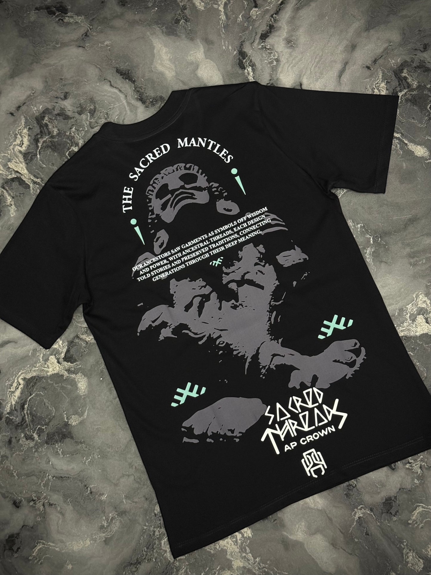 CAMISETA AP CROWN NEGRA MANTELS