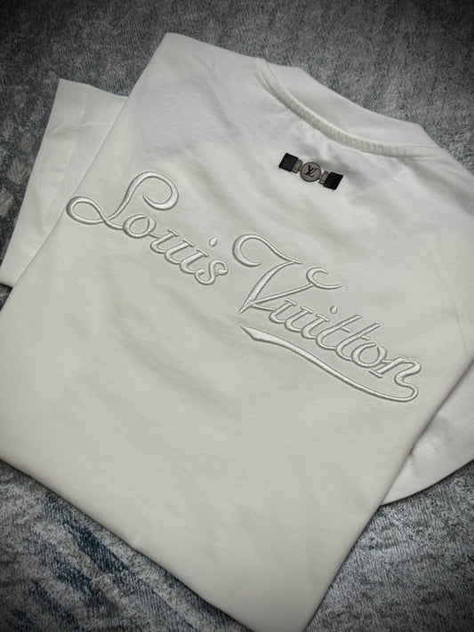 CAMISETA TURCA LV BLANCA BORDADA