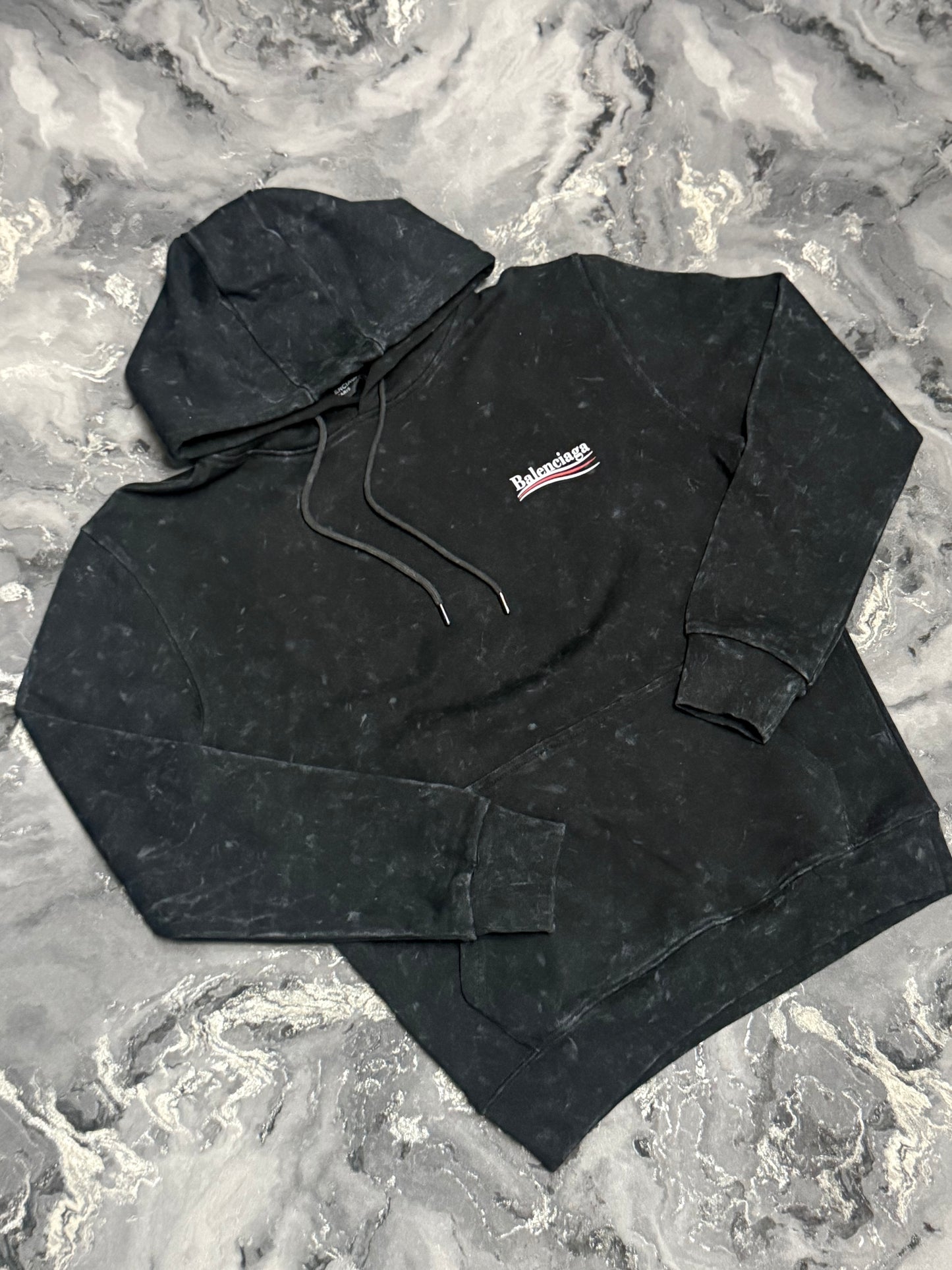 BUZO TURCO BALENCIAGA