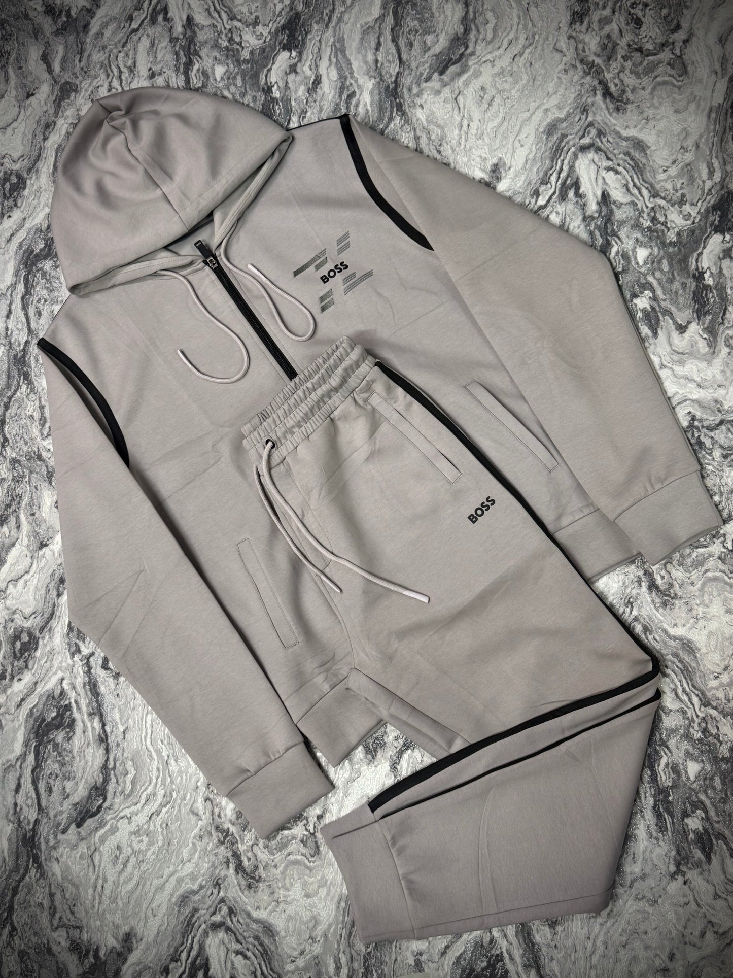 CONJUNTO BOSS GRIS
