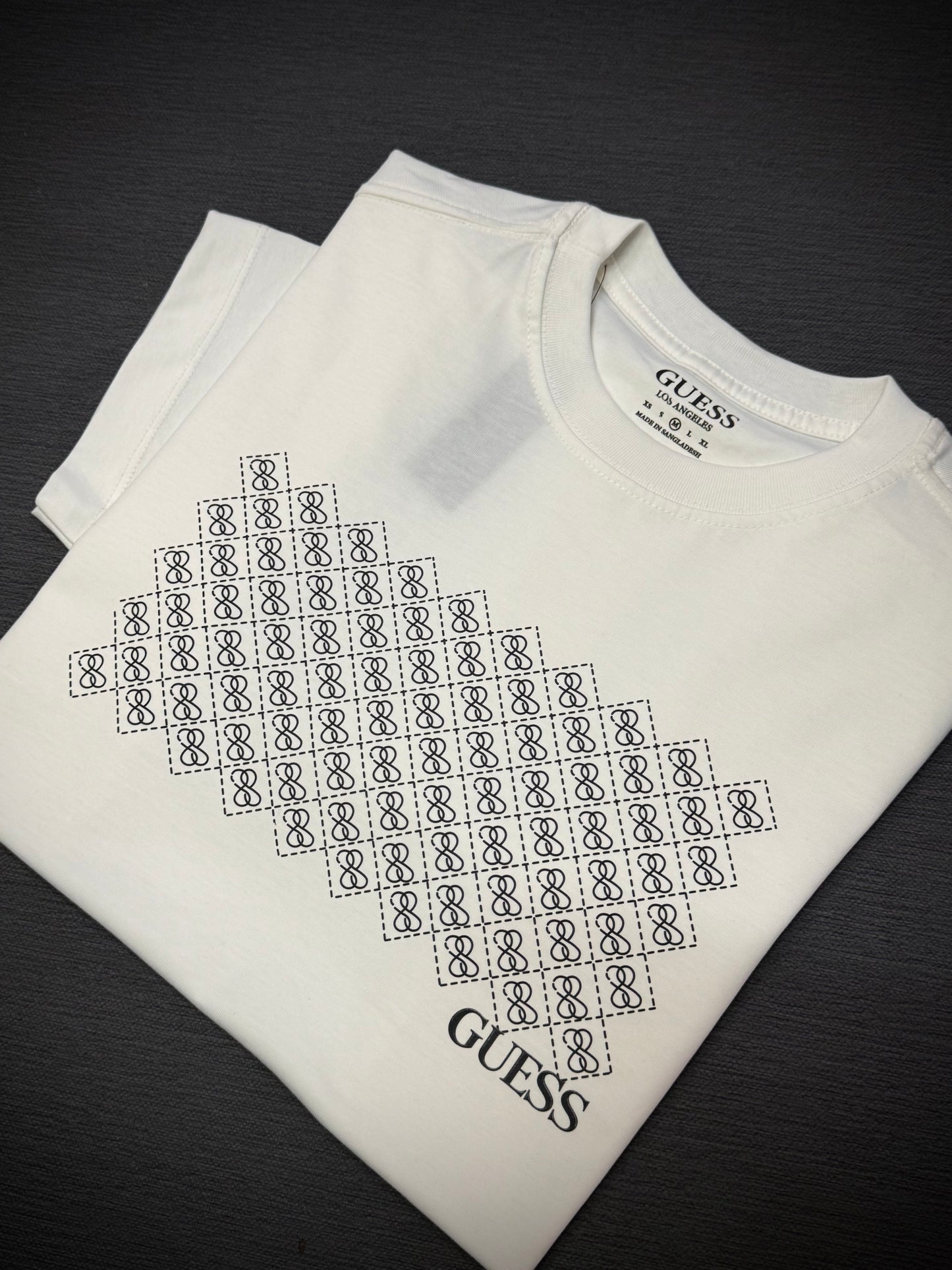 CAMISETA GUESS BLANCA MONOGRAMA