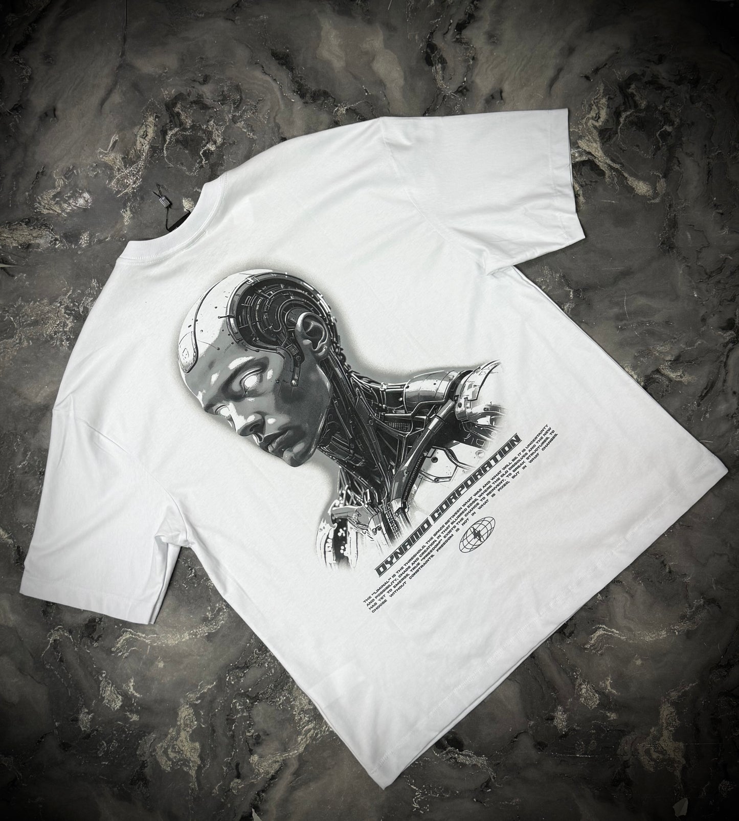CAMISETA BLANCA OVERSIZE