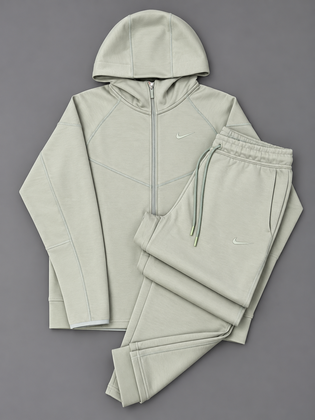 CONJUNTO NIKE GRIS CLARO