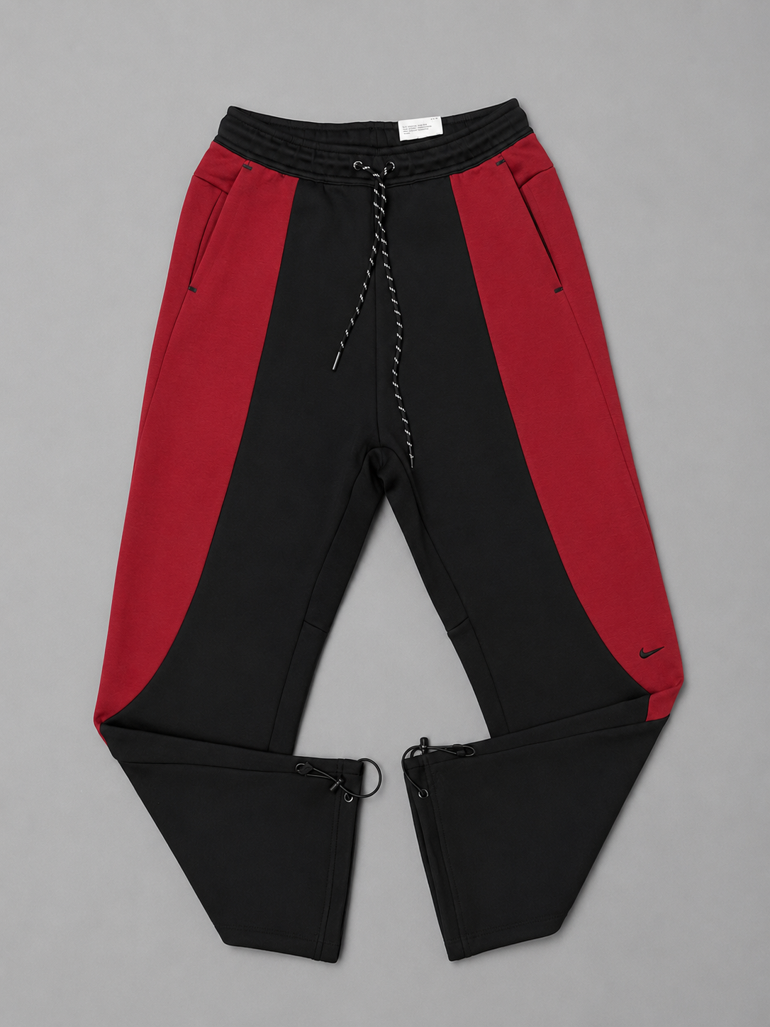 SUDADERA NIKE NEGRA CON ROJO BOTA ANCHA
